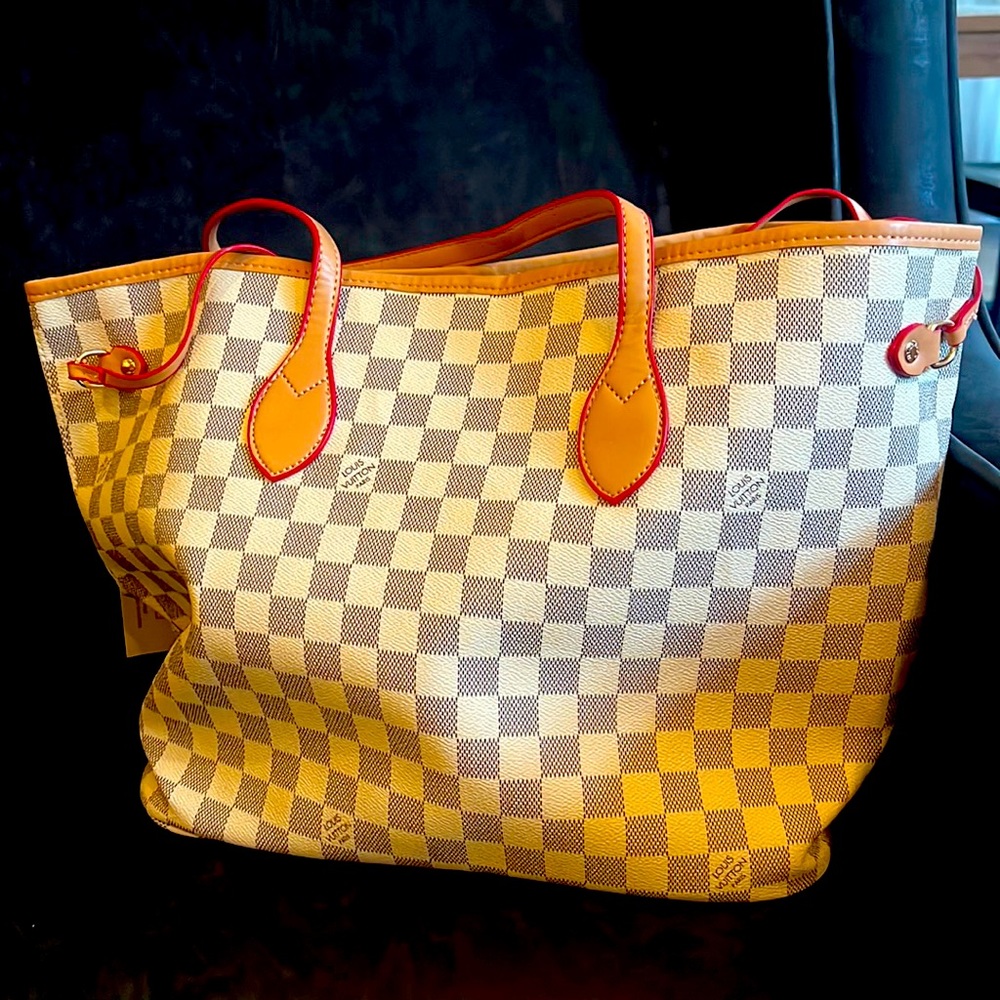 Ladies bag brand new. Never used